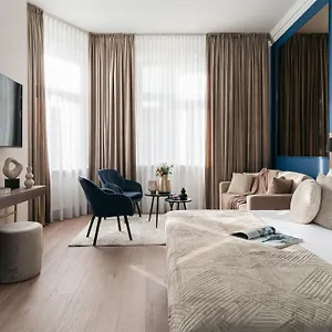 White Lotus - Loftaffair Collection Apartment